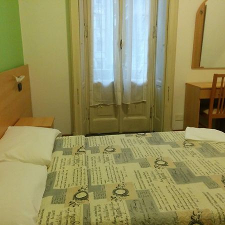 Adam'S House Hostel Milan Exterior photo