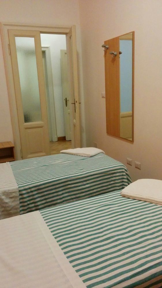 Adam'S House Hostel Milan Exterior photo