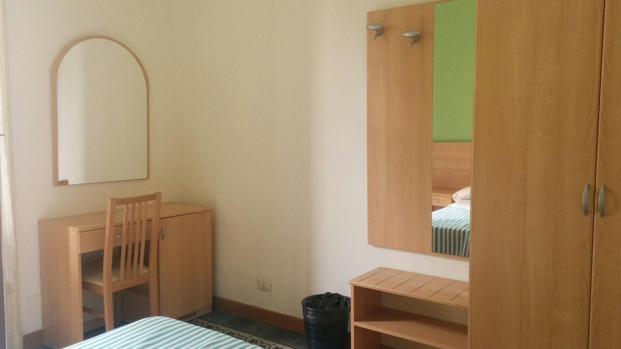 Adam'S House Hostel Milan Exterior photo